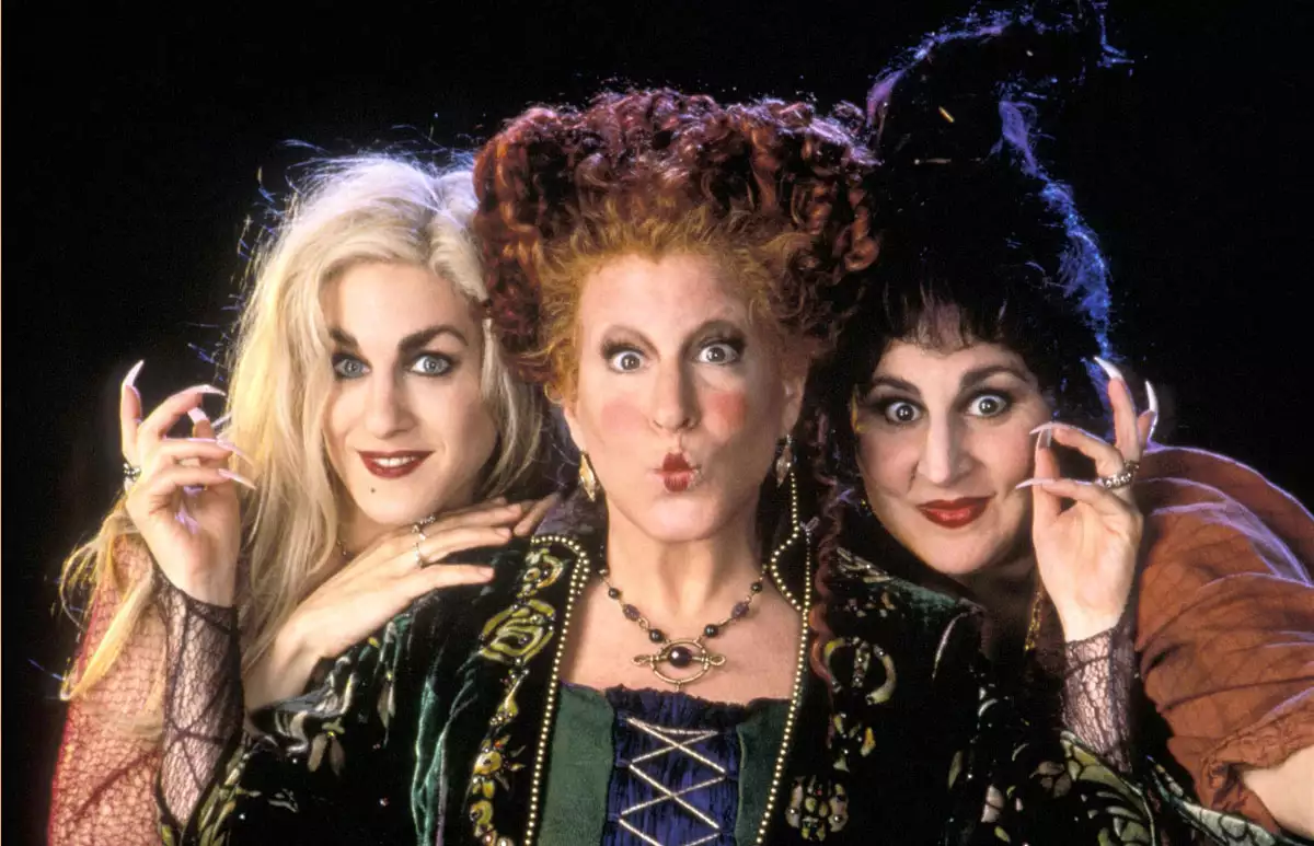 Cartel de la película El retorno de las brujas (Hocus Pocus), comedia familiar de Halloween.